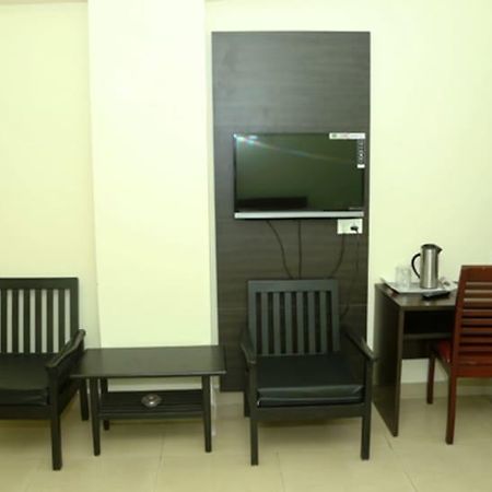 Sri Srinivasa Residency Ξενοδοχείο Kadapa Εξωτερικό φωτογραφία