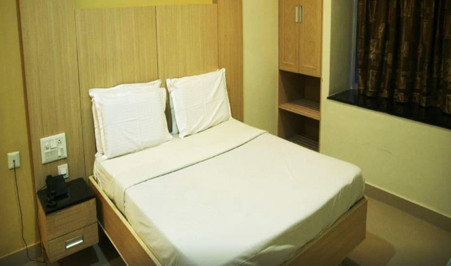 Sri Srinivasa Residency Ξενοδοχείο Kadapa Εξωτερικό φωτογραφία